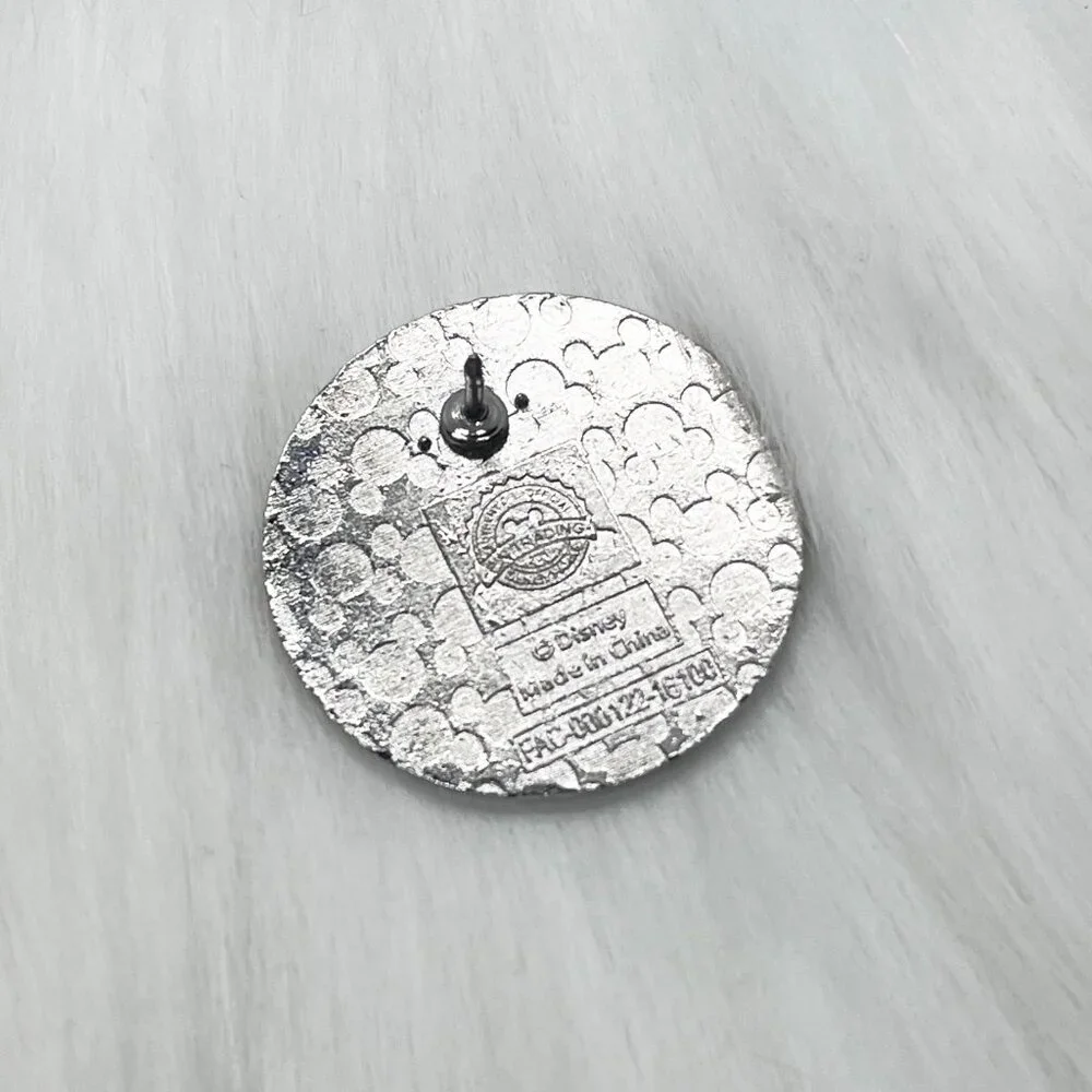 🔮 5/$25 Disney‎ Red Mickey Mouse Pin